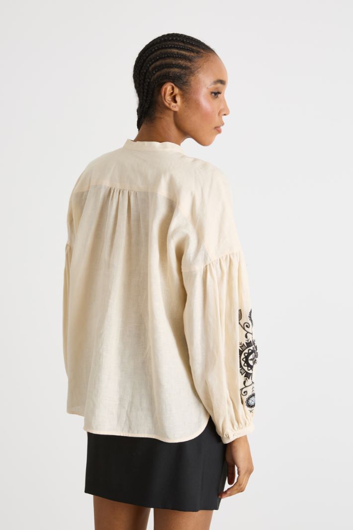 Embroidered linen canvas shirt Intrend - 4