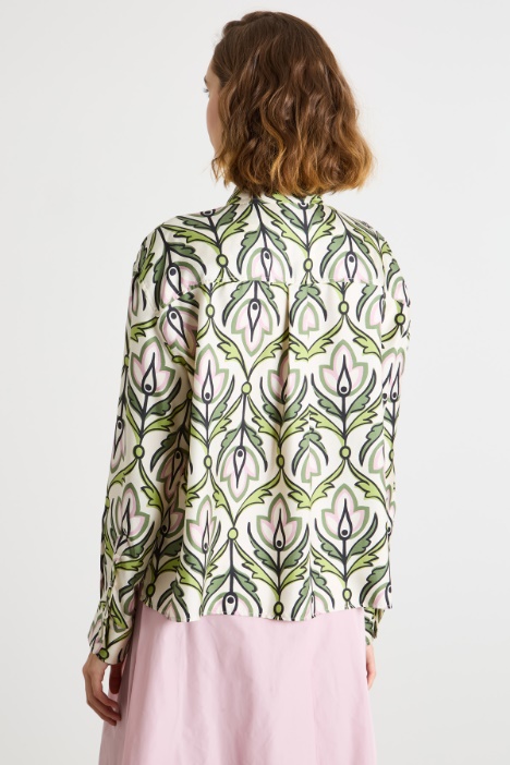 Blusa de sarga estampada