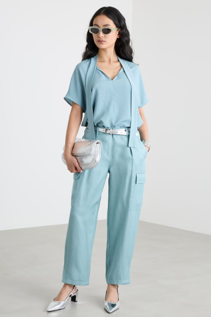 Blusa con micro cristalli Intrend