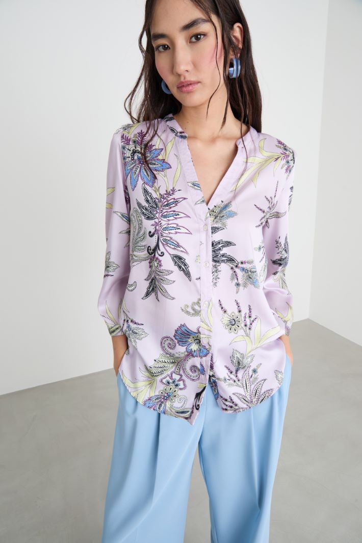 Split-neck printed blouse Intrend - 2