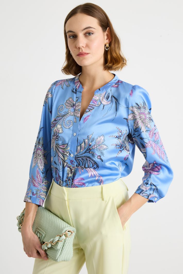 Split-neck printed blouse Intrend - 2