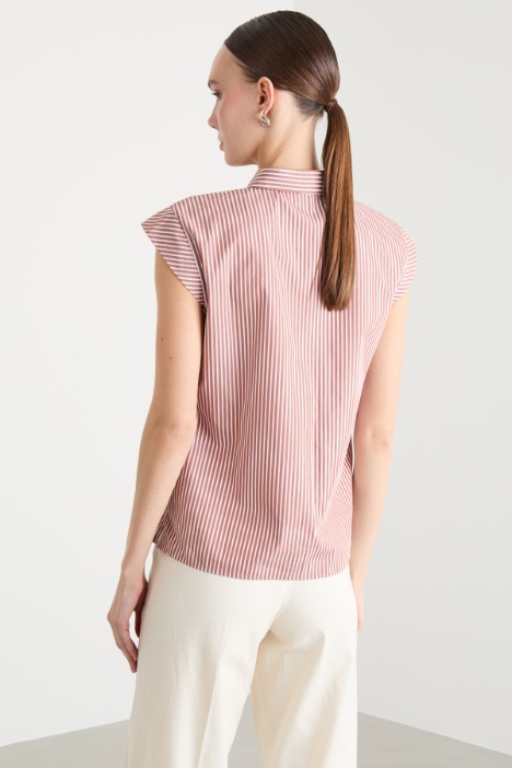 Camisa de popelina con manga casquillo