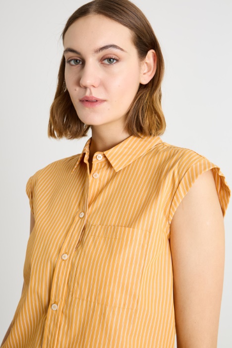 Camicia in popeline con maniche ad aletta