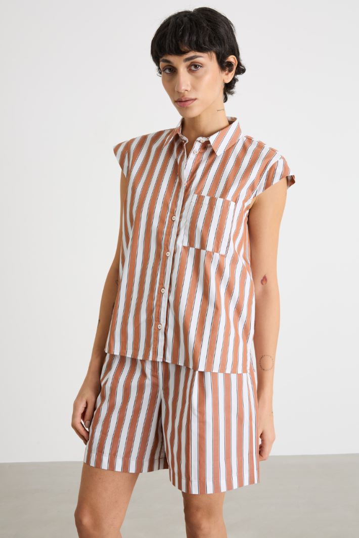 Poplin shirt with cap sleeves Intrend - 2