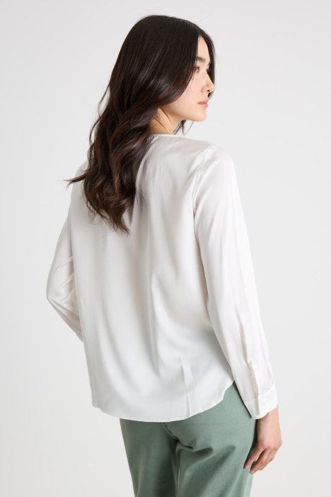 Blusa fluida de twill