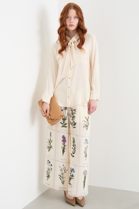 Flowing printed trousers Intrend