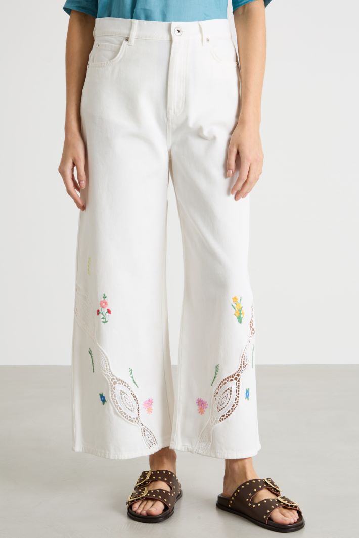 Wide-Leg Trousers with Embroidery and Lace Trim Intrend - 2