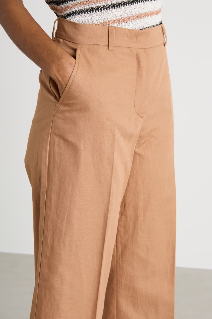 Cropped canvas trousers Intrend - 3