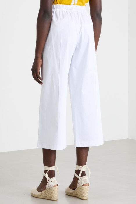 Pantalón recto de satén stretch