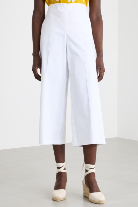 Pantalón recto de satén stretch