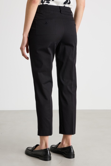 Pantalone a sigaretta in gabardina