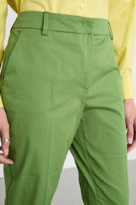 Pantalone a sigaretta in gabardina