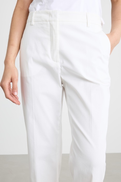 Pantalón cigarrillo de gabardina