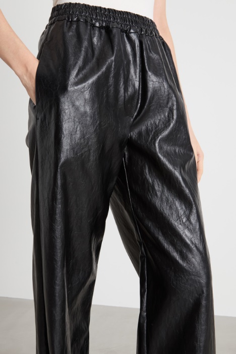 Pantalone palazzo in tessuto spalmato