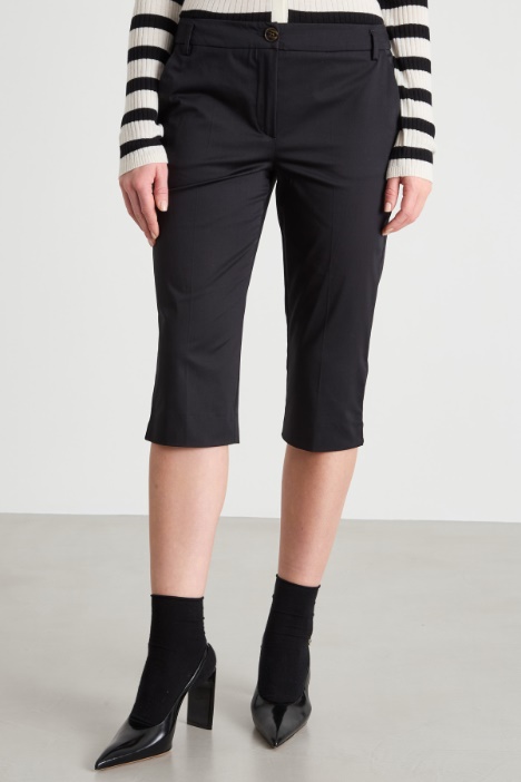 Pantalone cropped semi-aderente