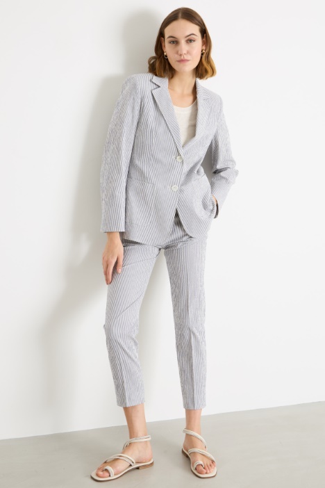 Cropped seersucker cigarette trousers Intrend