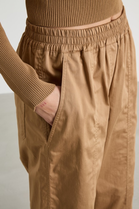 Pantalone cropped ampio
