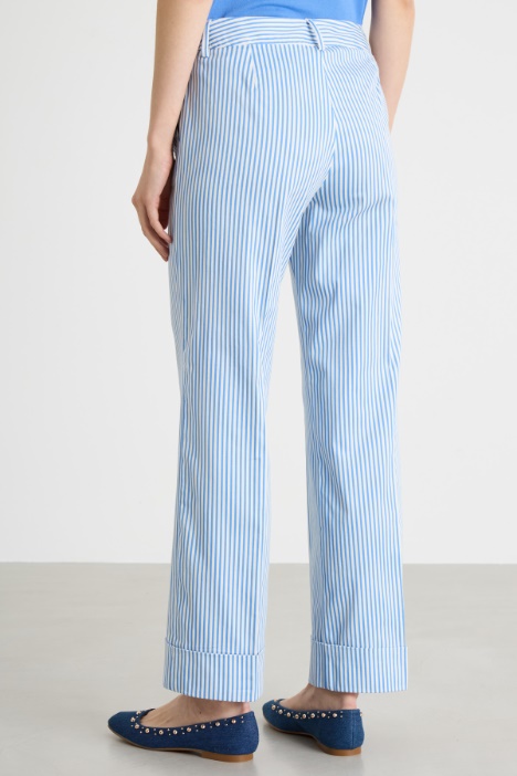Pantalone con risvolto