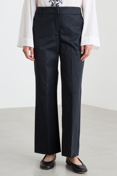 Pantalón recto elástico