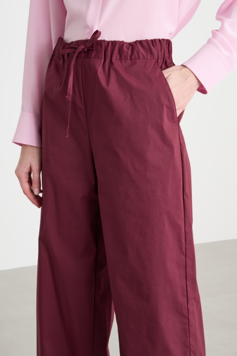 Pantalone ampio con coulisse