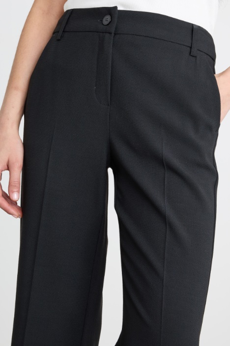 Pantalone con fondo flare