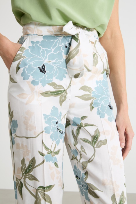 Pantalone a sigaretta con cintura