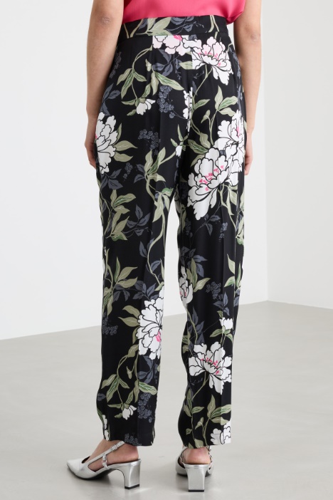 Pantalone a sigaretta con cintura