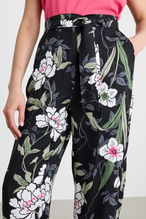 Pantalone a sigaretta con cintura