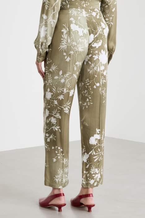 Pantalone a sigaretta con cintura