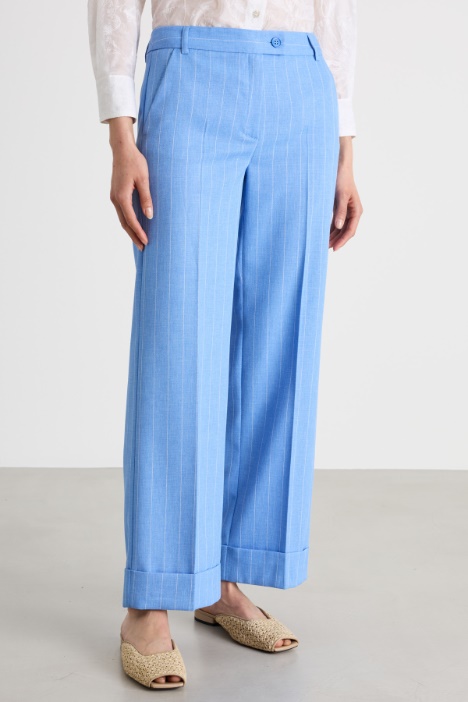 Pantalón recto con vuelta