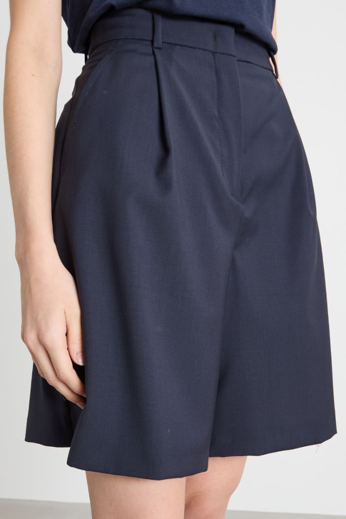 Pleated Bermuda shorts Intrend - 3