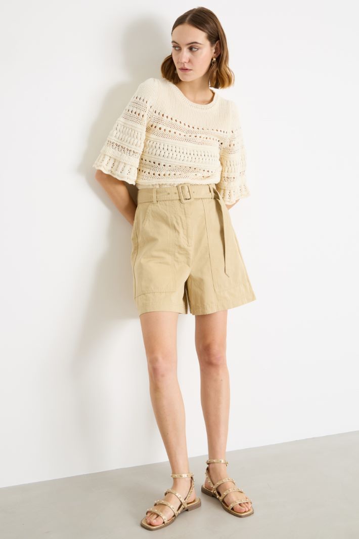 Bermuda shorts with oversized pockets Intrend