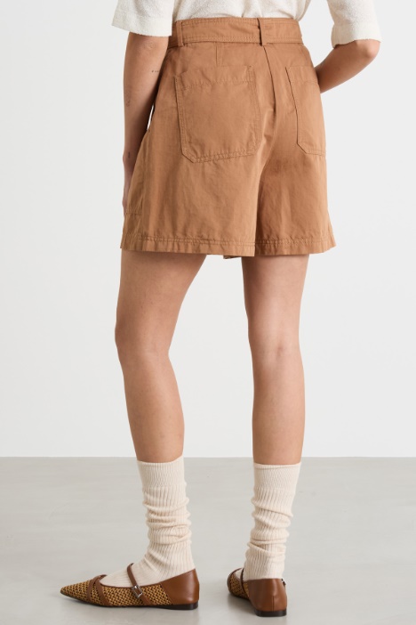 Bermuda con maxi tasche