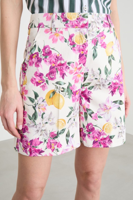 Shorts in raso stampato