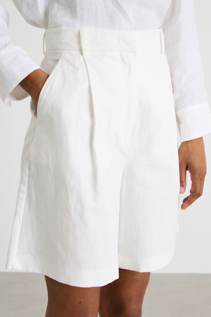 Flared Bermuda shorts Intrend - 3