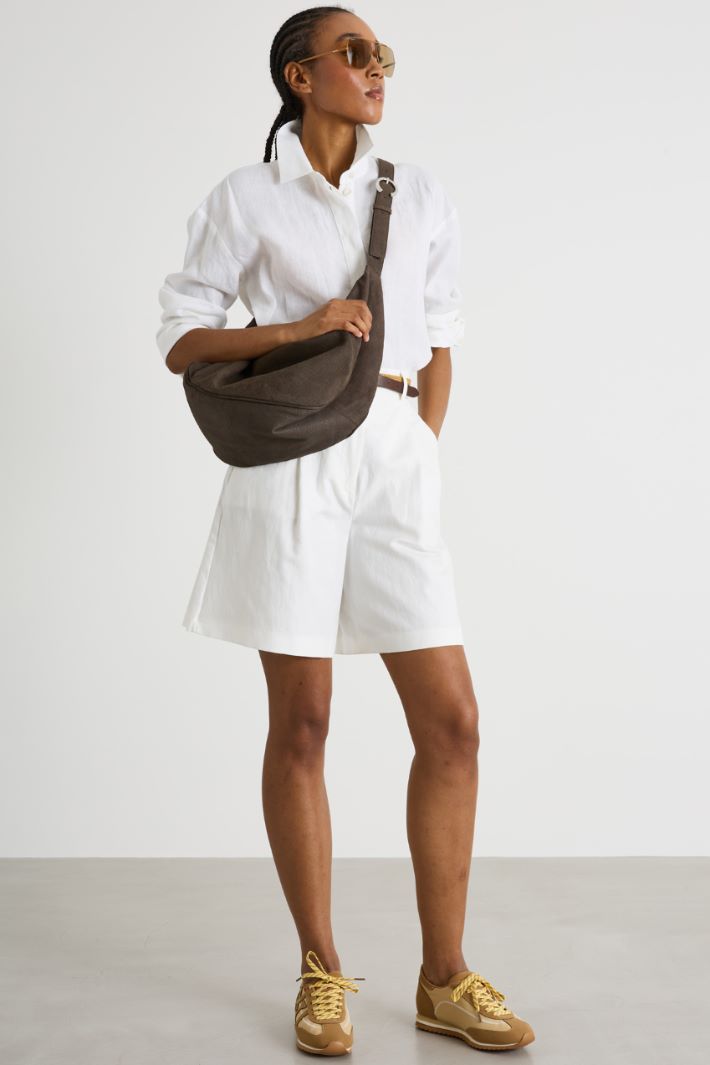 Flared Bermuda shorts Intrend
