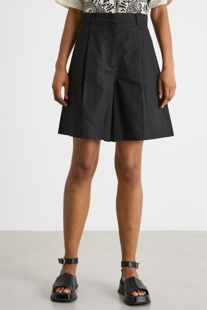 Flared Bermuda shorts Intrend - 2