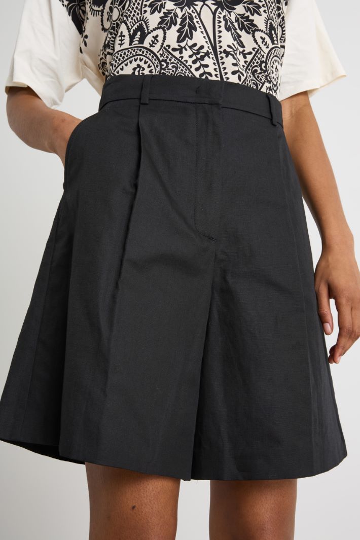 Flared Bermuda shorts Intrend - 3