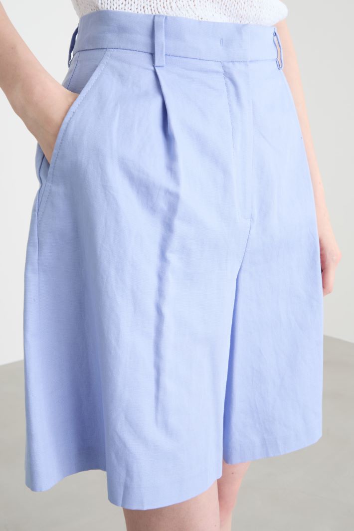 Flared Bermuda shorts Intrend - 3