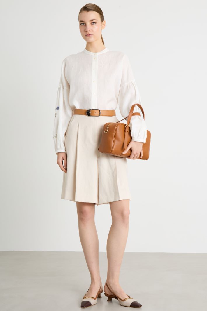 Flared Pleated Bermuda Shorts Intrend