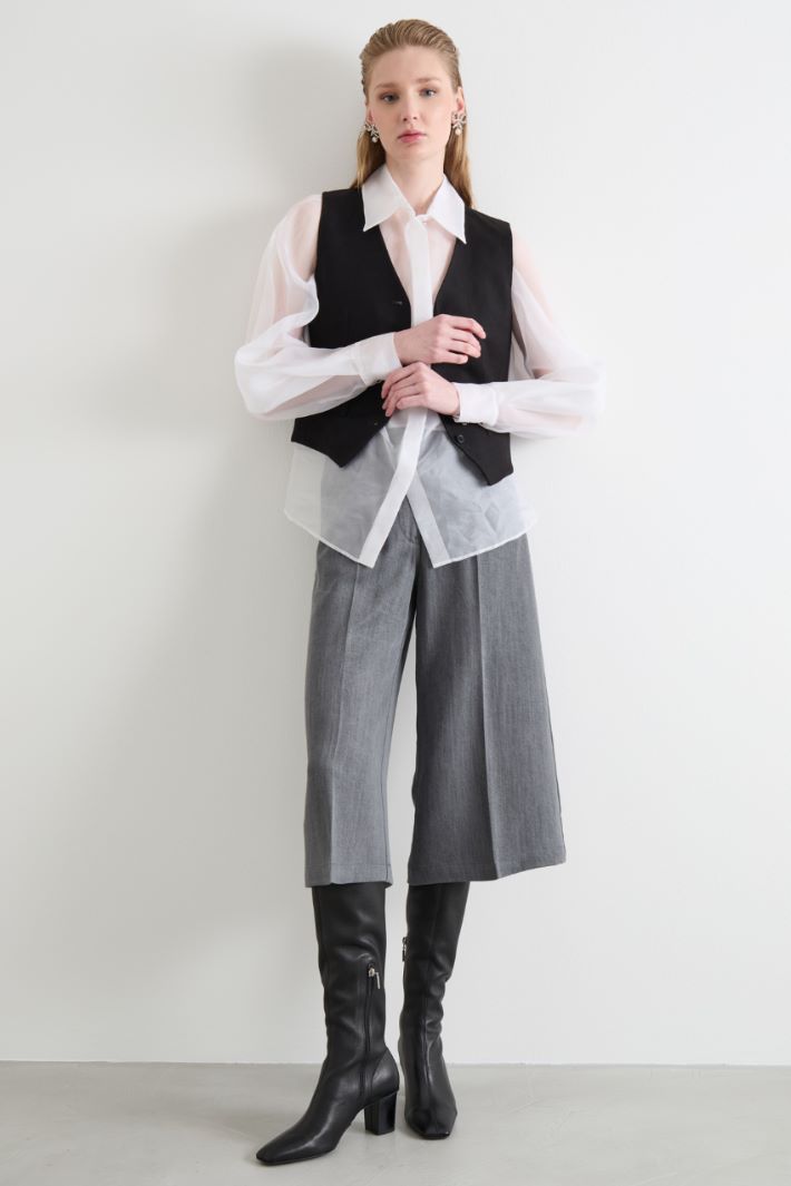 Fitted waistcoat with back strap Intrend