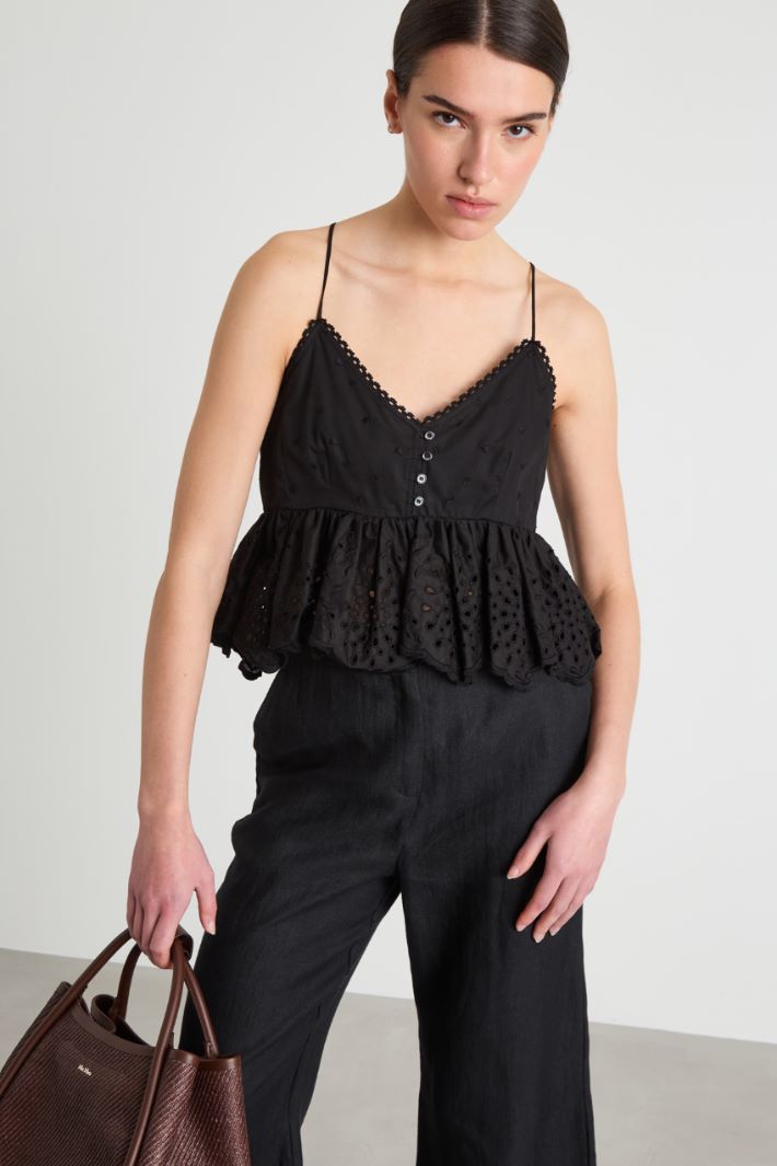 Broderie Anglaise Flounce Top Intrend - 2