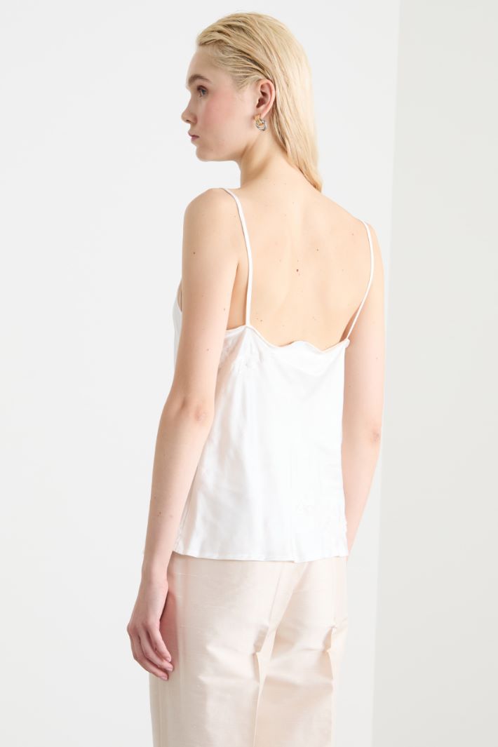 Embroidered satin top Intrend - 4