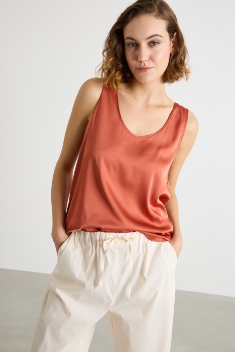 Lightweight stretch-satin top Intrend