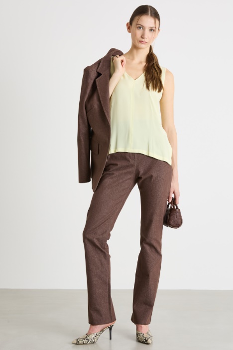 Side-slit top Intrend