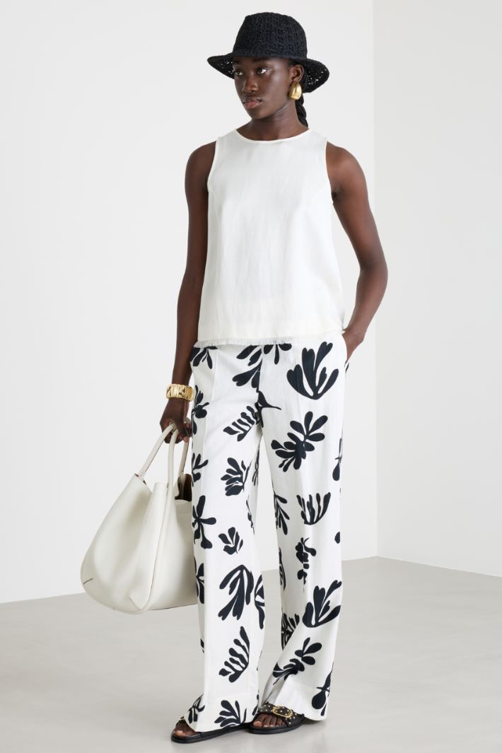 Top con orlo sfrangiato Intrend