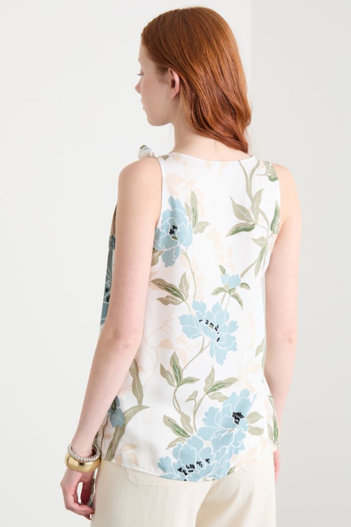 Bow-detail twill top Intrend - 4