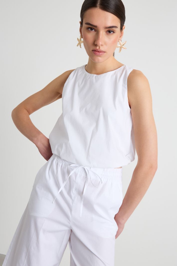 Sleeveless Top with Elasticated Hem Intrend - 2
