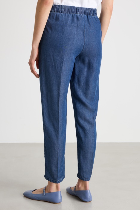 Jogger in chambray