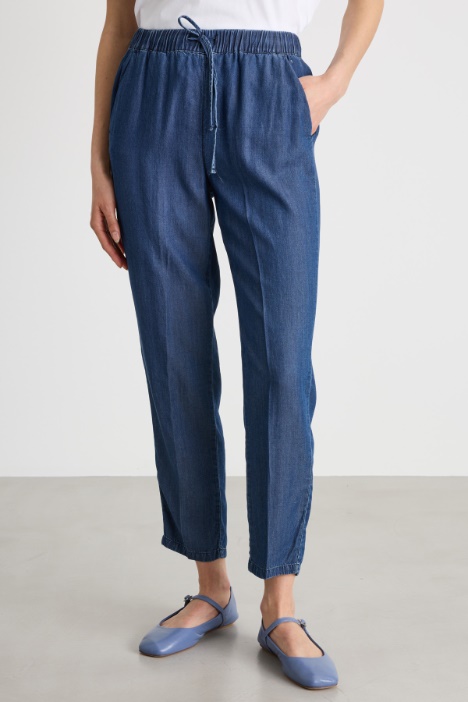 Jogger in chambray